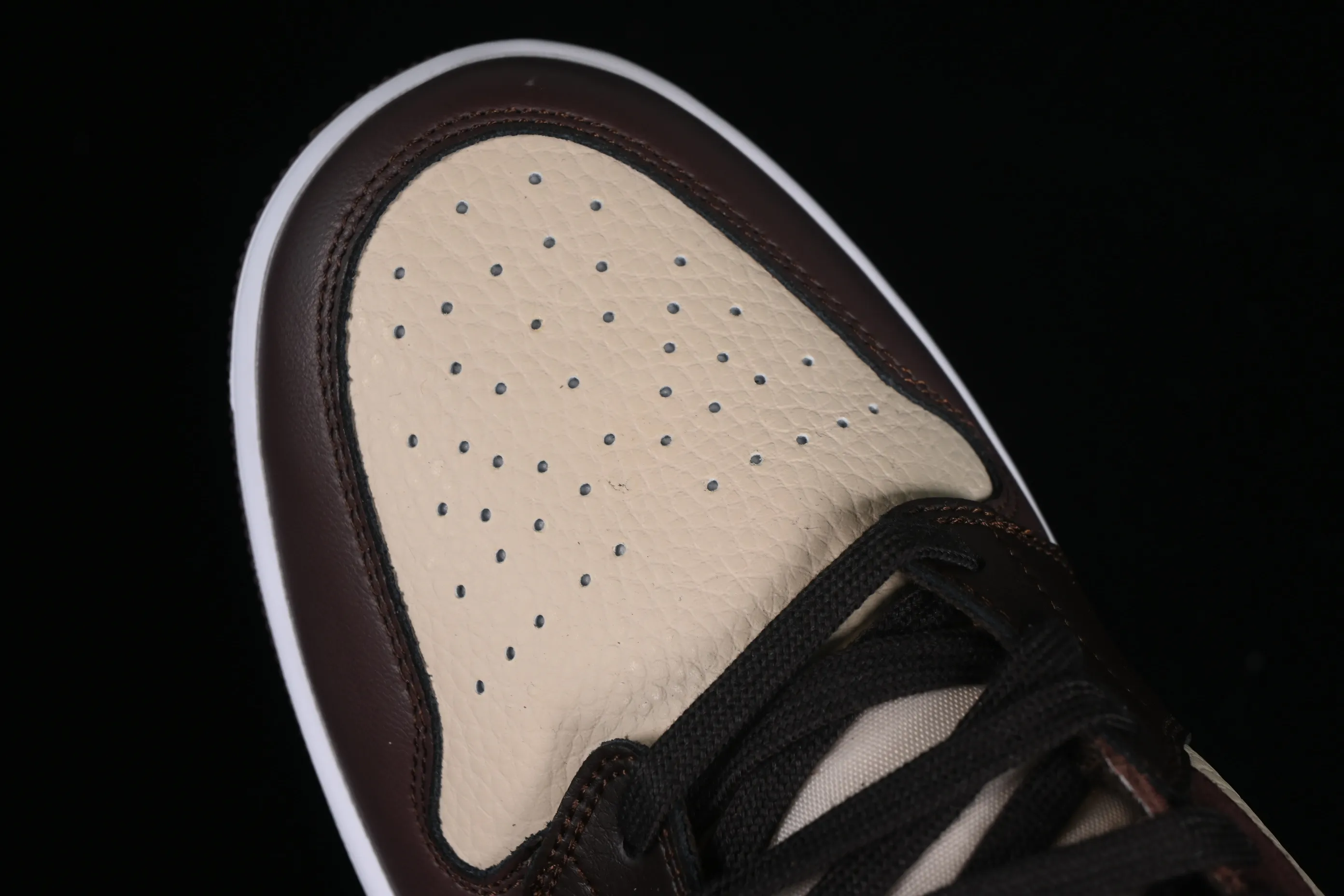All Categories Air Jordan Jordan Series Basketball Shoes Air Jordan 1 Mid Air Jordan 1 Mid AJ1 Joe 1 Velvet Brown Zhongbang Basketball Shoes FZ4359-200